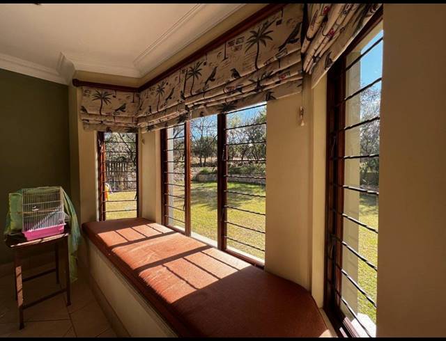 6 BEDROOM HOUSE FOR SALE IN LEEUWFONTEIN ESTATE